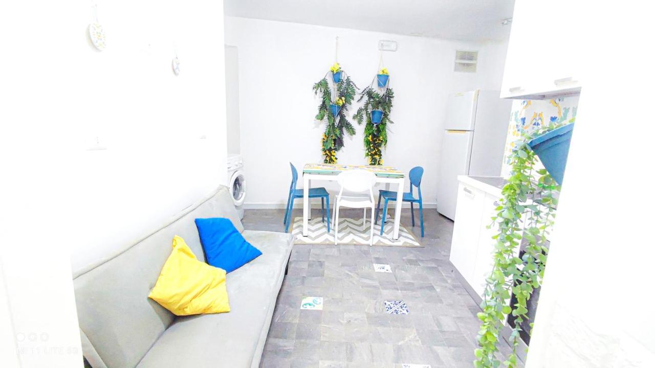Loft Monteoliveto By Napulitandream Apartment Naples