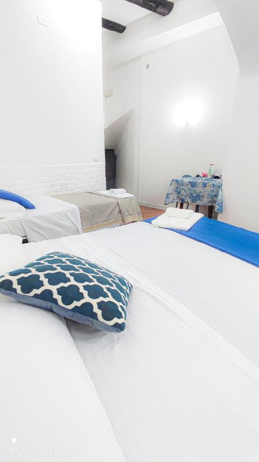 Loft Monteoliveto By Napulitandream Apartment Naples